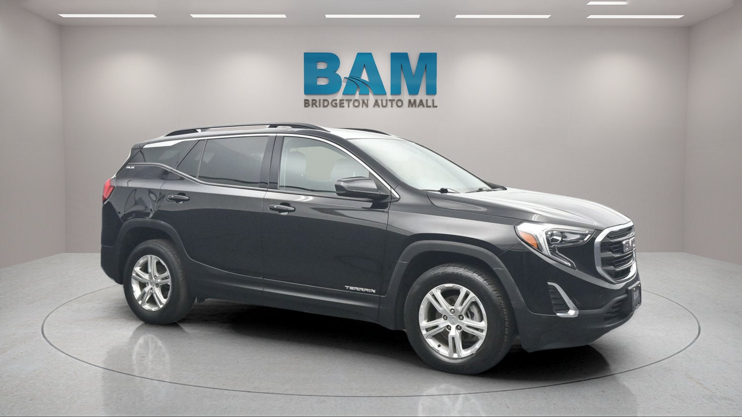 2020 GMC Terrain SLE in Ebony Twilight Metallic — front three-quarter view